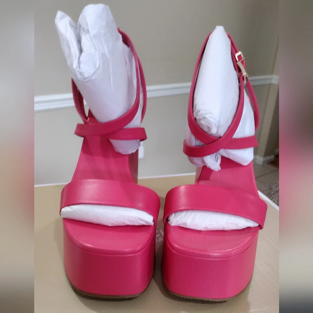 NWB Michael Kors Paola Leather Wedge Sandal - Picture 2 of 13